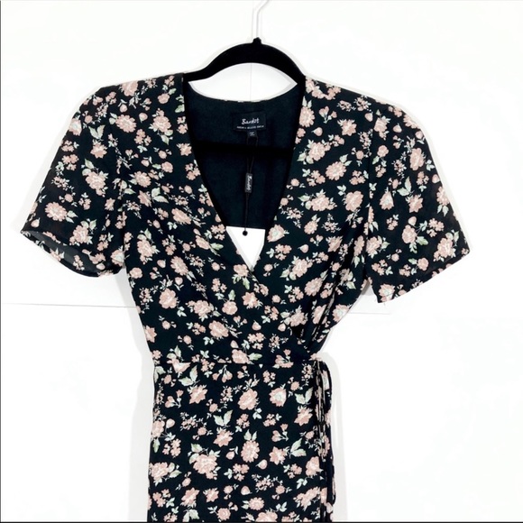Bardot NWT Floral Wrap Dress - Picture 4 of 7
